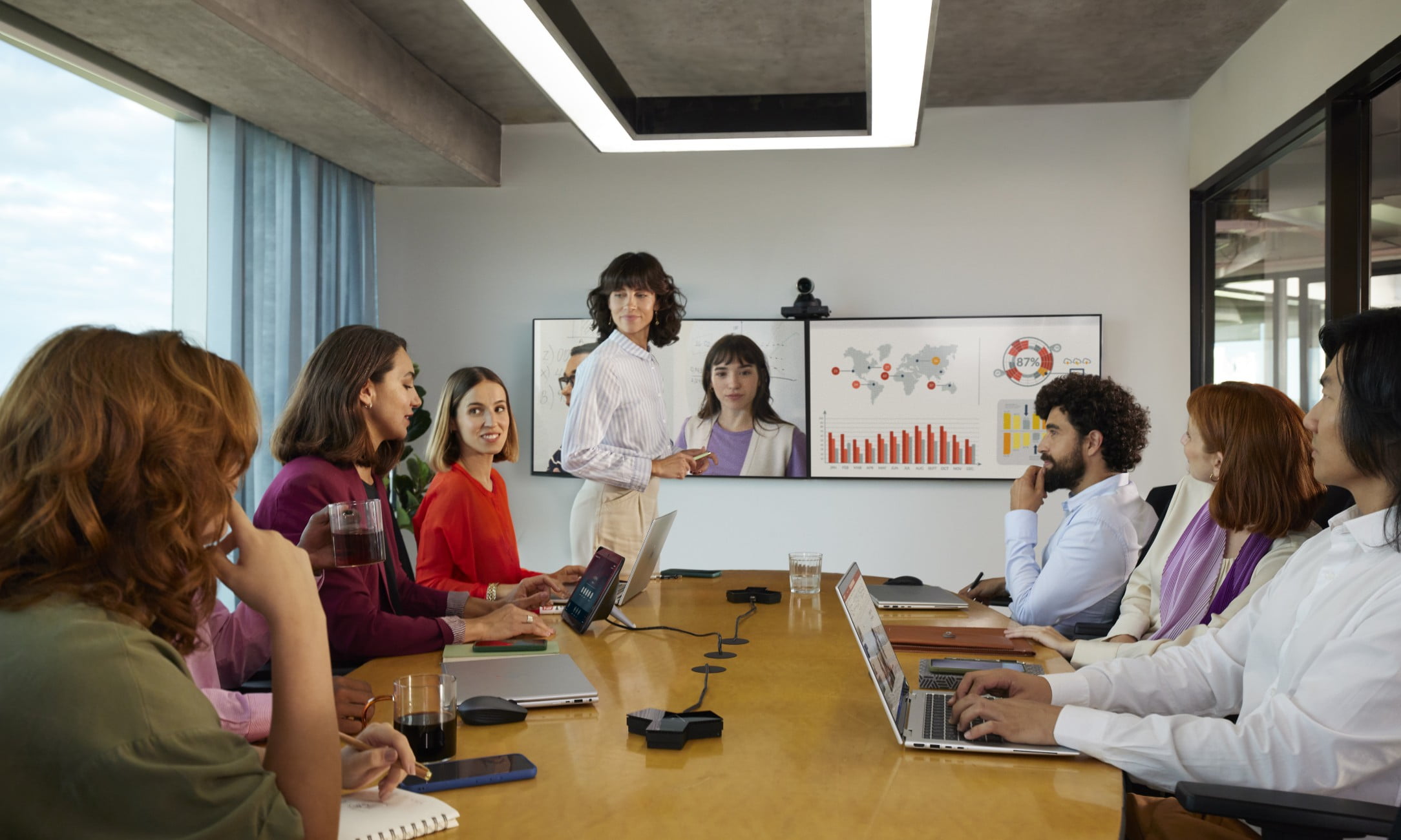 Poly Studio G62 Modular room video conferencing system