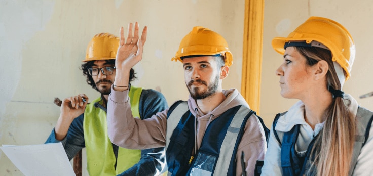 On-site seminar as part of a comprehensive strategy for how to supply construction worker training